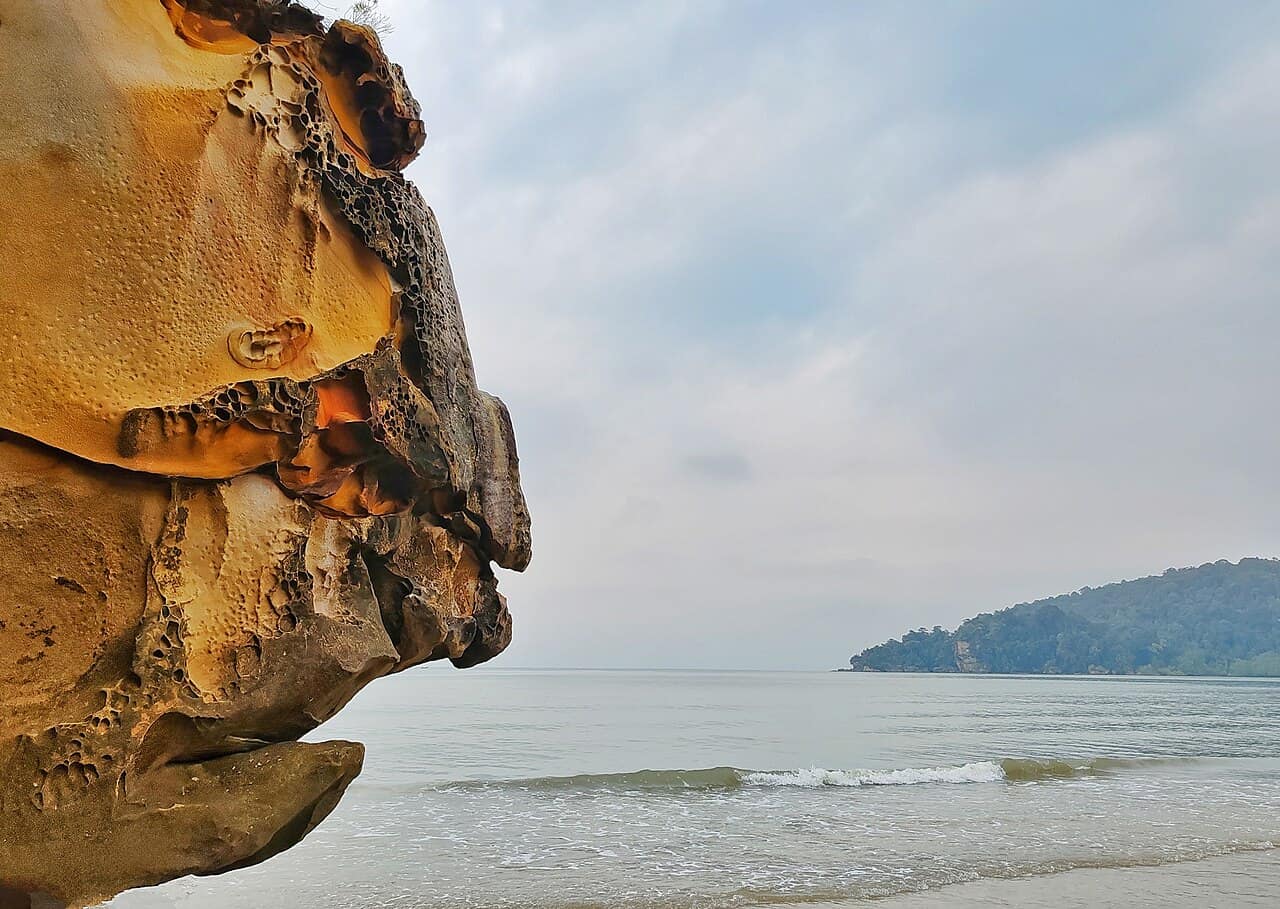 Sandstone coastline at Bako National Park