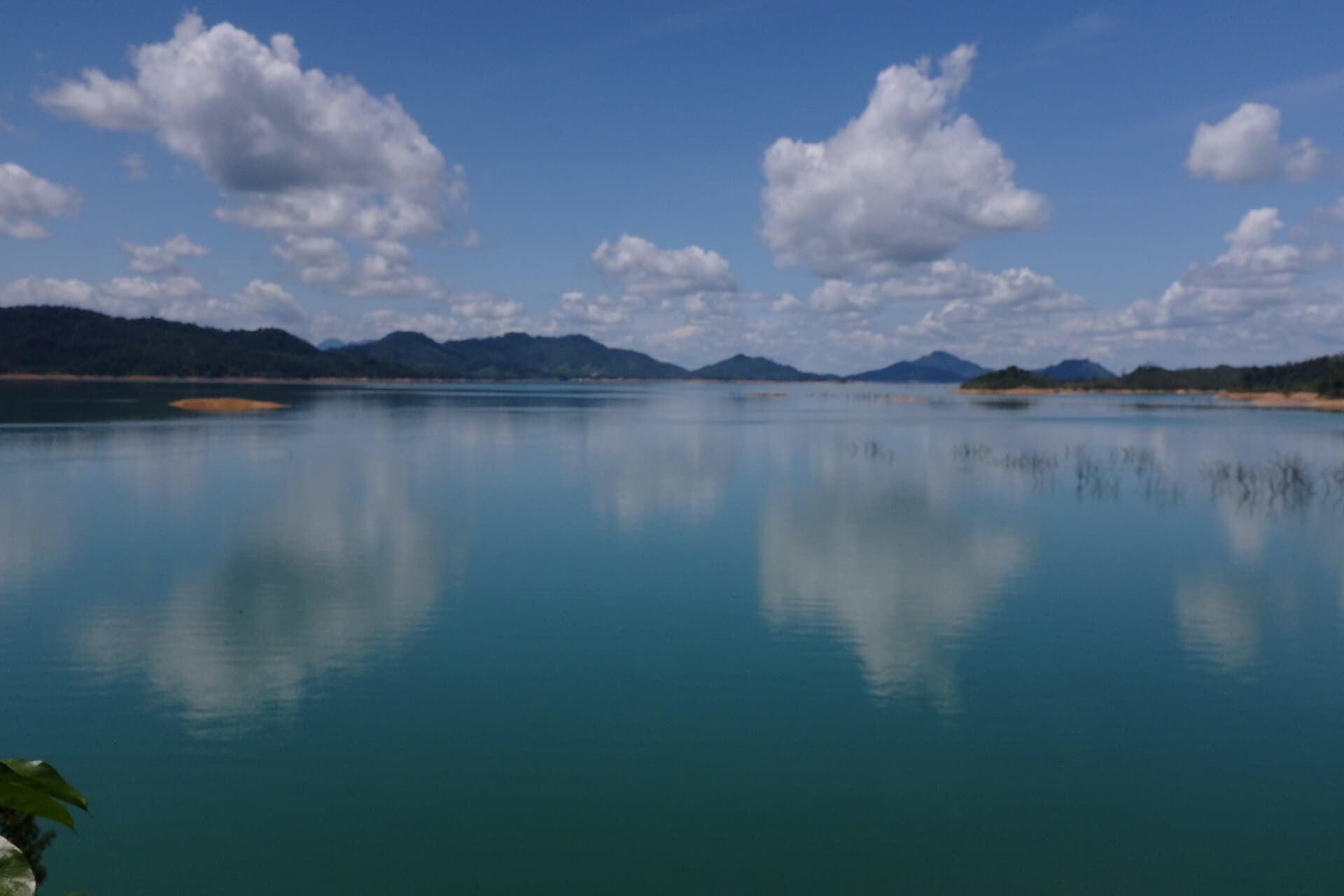 Still waters of the Batang Ai dam will calm your mind, body and soul.