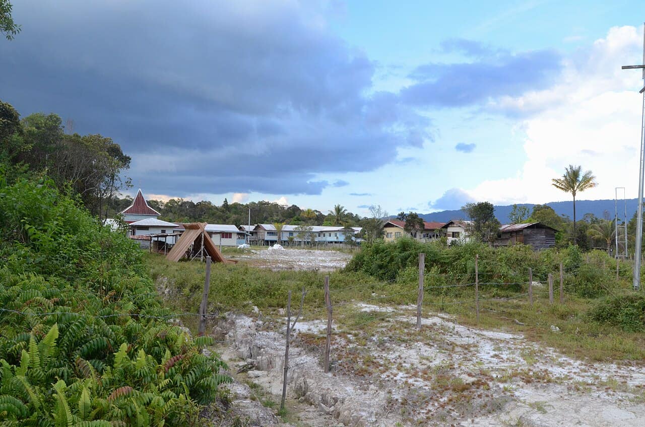 Pa'Umor village among the highland paddies